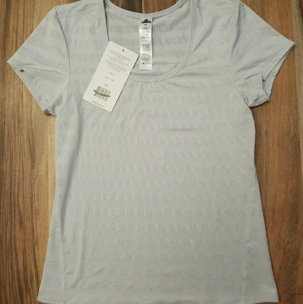 ACTIVE LIFE Workout Top • Gray • Small